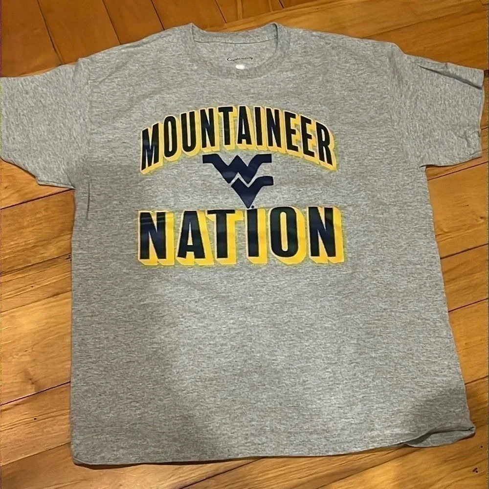 West Virginia Mountaineers Slogan Bold T-Shirt - Heather Gray Size L - Picture 1 of 2
